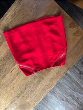 BCBG Vibrant Red Zip-Detail Mini Skirt